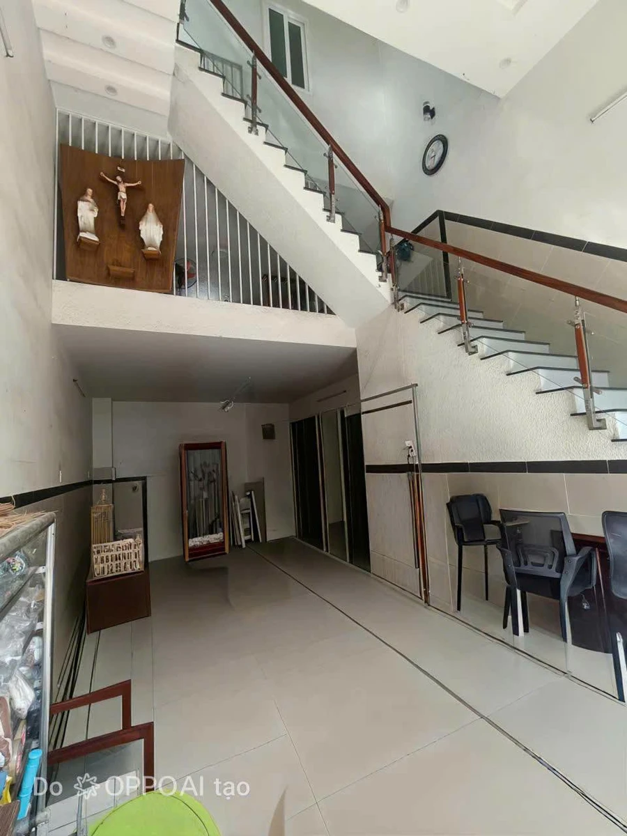 Bán nhà lầu 5x12 (62m2) 2PN, sổ riêng thổ cư, gần nhà thờ Thánh Tâm, Phường Tân Hòa, Đồng Nai - Ảnh thu nhỏ 2