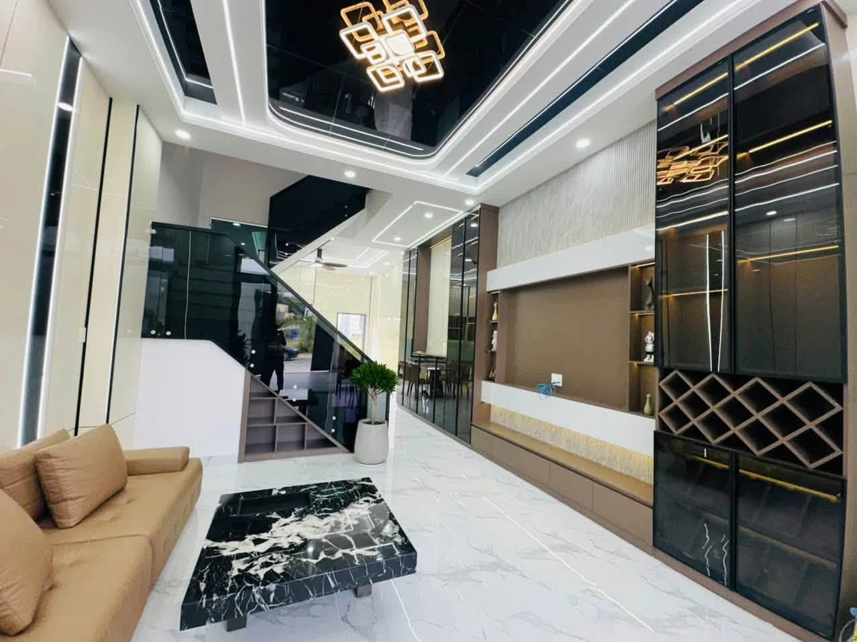 Bán nhà phố 1 trệt 2 lầu 72m2 gần KCN Nam Tân Uyên, Bình Dương, giá 3,5 tỷ - Ảnh thu nhỏ 4