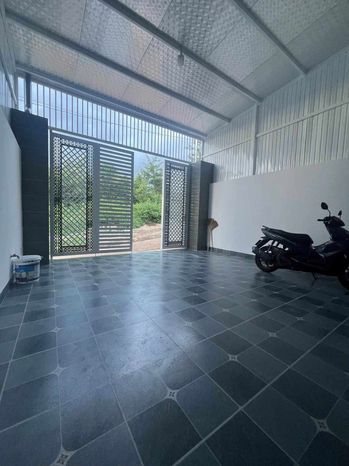 Bán nhà 3PN full nội thất 60m² Y Moal, Quận 12 - Ảnh 1