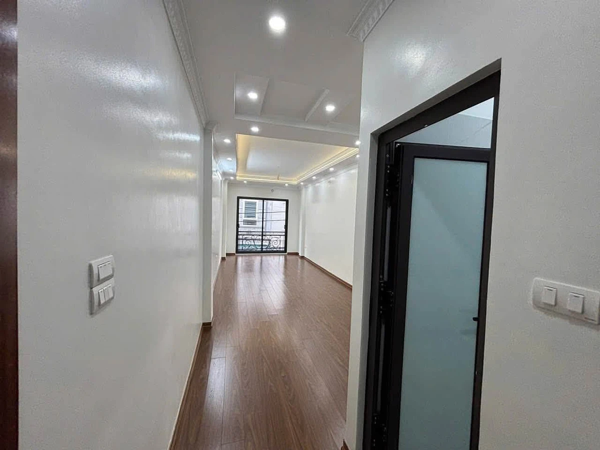 Cho thuê nguyên căn 5 tầng, 3 PN, 45 m² Đại Đồng, 12 triệu/tháng - Ảnh thu nhỏ 4