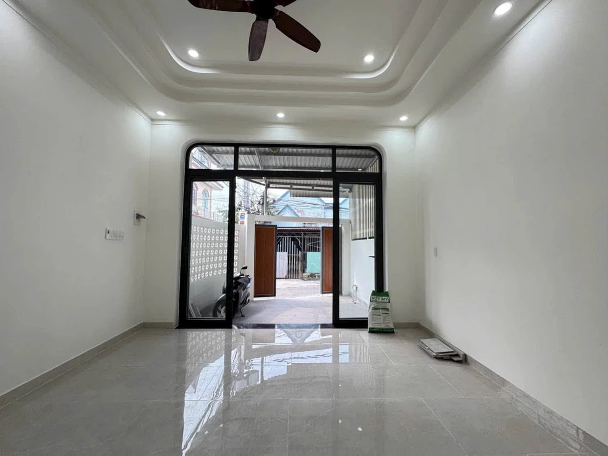 Bán nhà đẹp 2 mặt tiền Cầu 71 Quận 7, 94m², 2,79 tỷ - Ảnh thu nhỏ 2