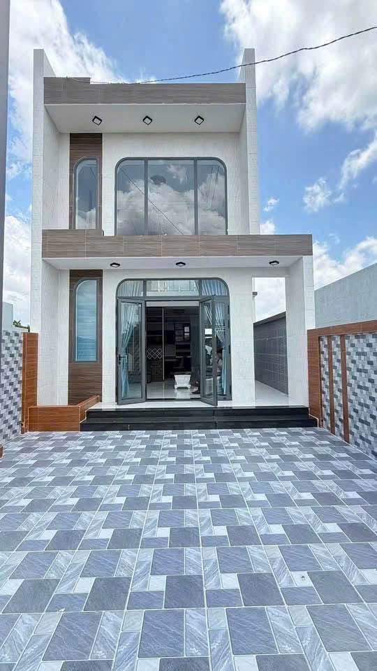 Bán nhà 3 phòng 80m² mặt tiền Long Tân, gần KCN Doing