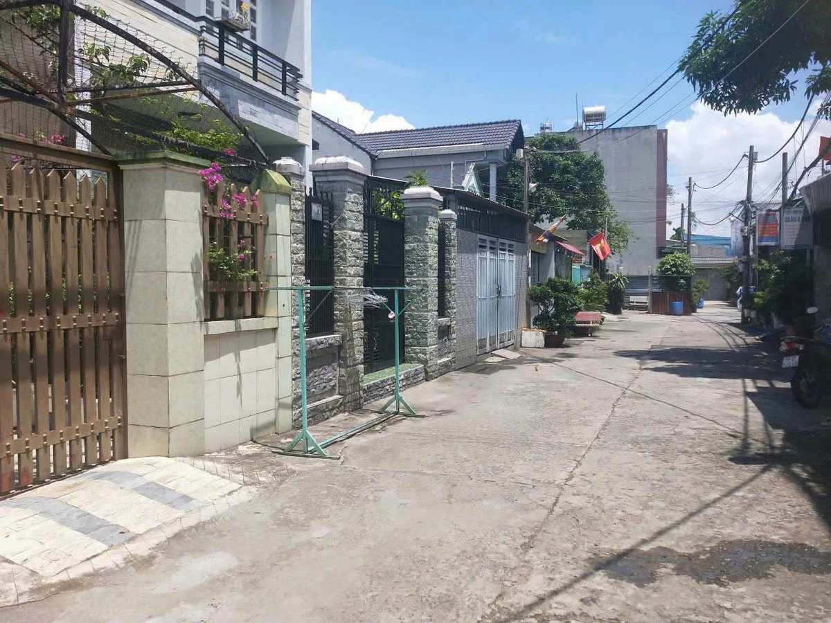 Bán nhà mặt tiền 99m2 Linh Đông Thủ Đức 8.7 tỷ - Ảnh thu nhỏ 3