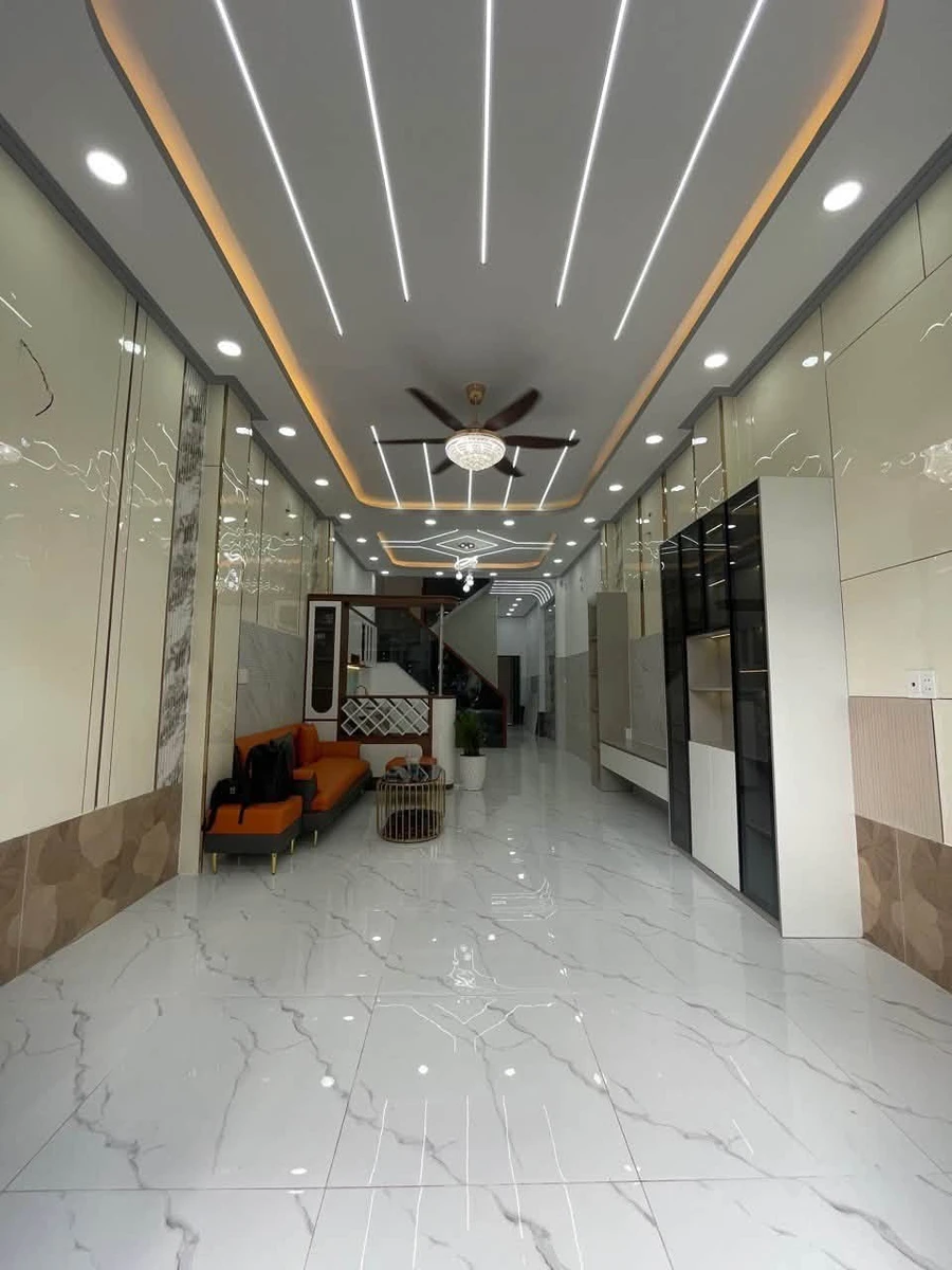 Bán nhà 81m2 5 tầng, 5PN 5WC gần Quận 6 - Ảnh 1
