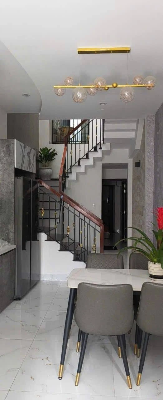 Nhà 3 tầng 84.9m2 Lê Duẩn Đà Nẵng, giá 7.85 tỷ - Ảnh 1