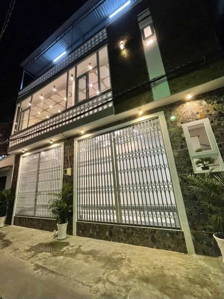Cho thuê nhà 2 phòng ngủ Lãnh Bình Thăng, Quận 11, 20m² - Ảnh 1