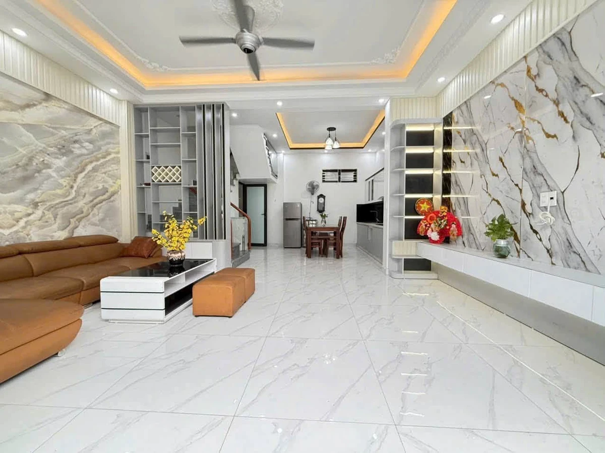 Nhà bán 4 tầng 50m² ngõ Lạch Tray 3,2 tỷ Quận 5 - Ảnh 1