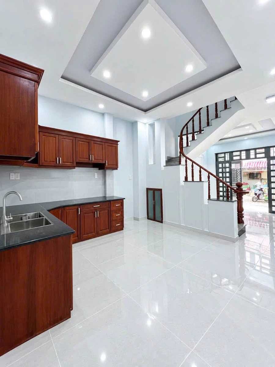 Bán nhà 3 tầng 4PN HXH Quốc Lộ 13 Thủ Đức 6.8 tỷ - Ảnh thu nhỏ 3