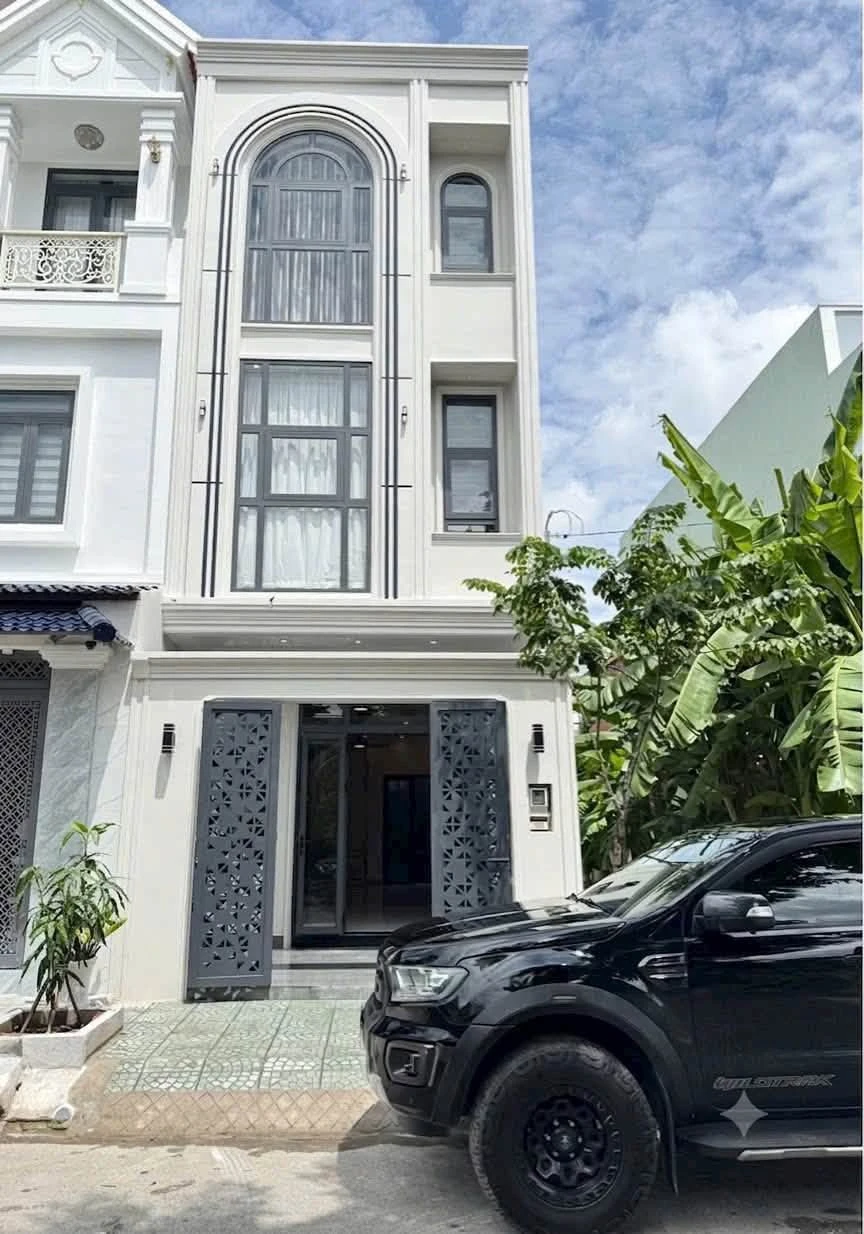 Bán nhà phố 4PN 143m² Thủ Đức gần Vinhomes Grand Park 6,05 tỷ - Ảnh 1
