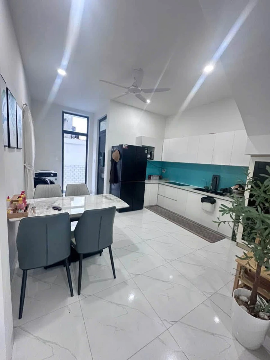 Bán nhà 1 trệt 1 lầu 2 phòng ngủ 104.5m2 Phú Long - Ảnh thu nhỏ 4