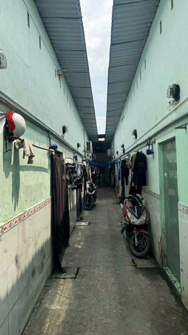 Bán nhà trọ 22 phòng 302m² Bình Chánh giá 5,3 tỷ - Ảnh 1