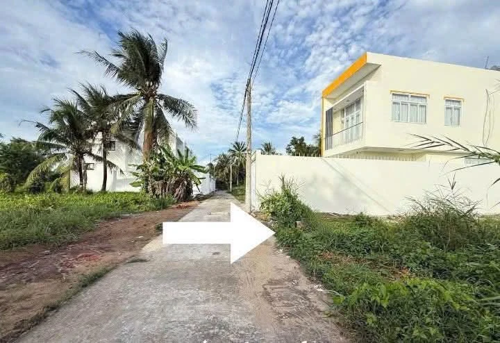 Bán 2 nền đất liền kề 100m² Phú Tân, 700 triệu - Ảnh 1