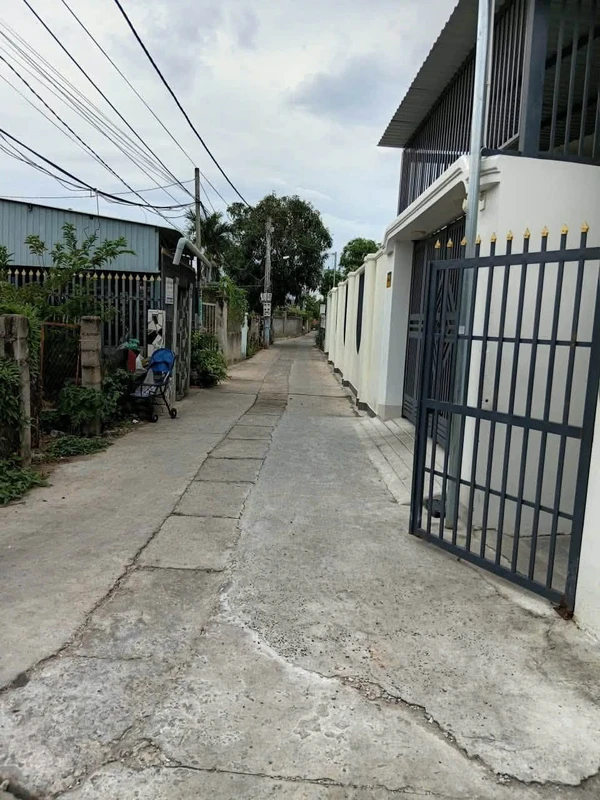 Bán lô đất thổ cư 129m2 tặng 4 phòng trọ Phan Thiết