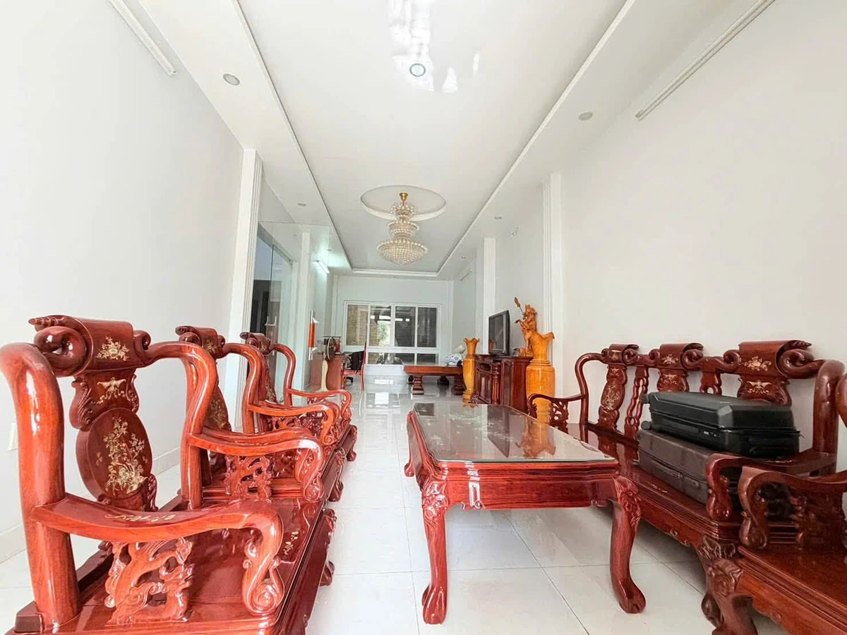 Bán biệt thự mặt tiền Dương Quảng Hàm, Gò Vấp, 160m², 4 tầng, 6PN, giá 33 tỷ - Ảnh thu nhỏ 4