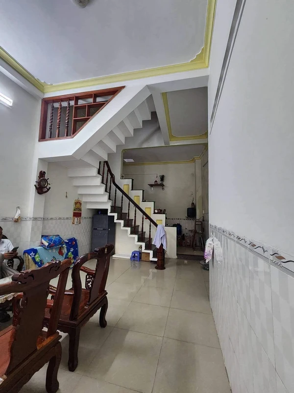 Nhà bán 1 tỷ+ hẻm cạn 40m² Thành Thái Quy Nhơn
