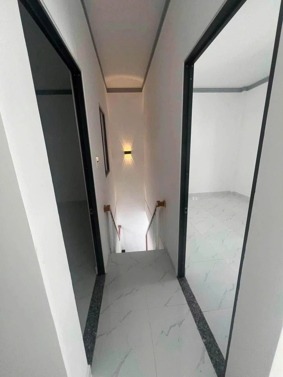 Bán nhà 2 tầng hẻm xe hơi đường 475, Phước Long B, Quận 9, 65,8m2, giá 3,95 tỷ - Ảnh thu nhỏ 5