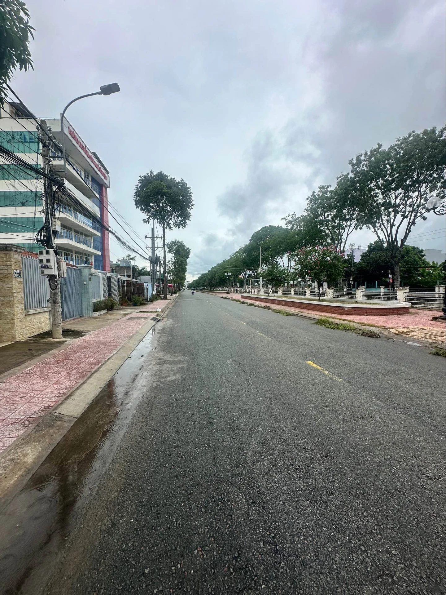 Nhà mặt tiền 200m² Nguyễn Văn Rành, Tân An, 4,1 tỷ - Ảnh 1
