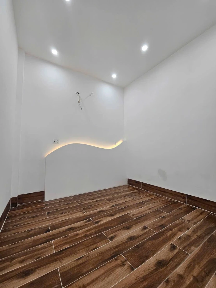 Bán nhà mặt tiền Tô Kỳ 4.5x25m, 2PN Thủ Đức 1tỷ650 - Ảnh thu nhỏ 2