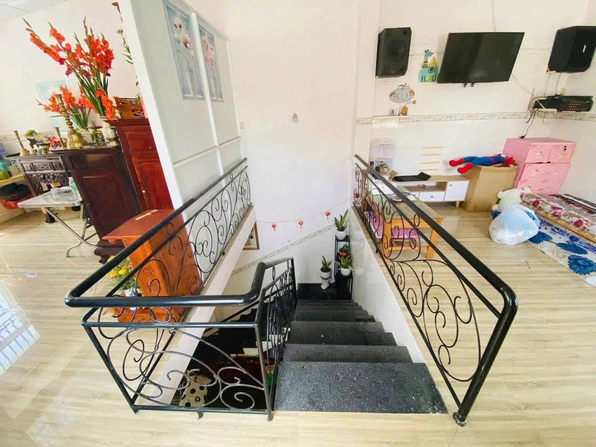 Nhà 1 trệt 1 lầu 90m2 mặt tiền Phú Thuỷ Phan Thiết - Ảnh thu nhỏ 4