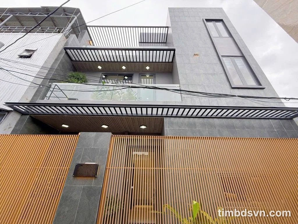 Bán nhà kiệt ô tô 73m2, 3 phòng, gần biển Đà Nẵng, giá 4 tỷ - Ảnh 1