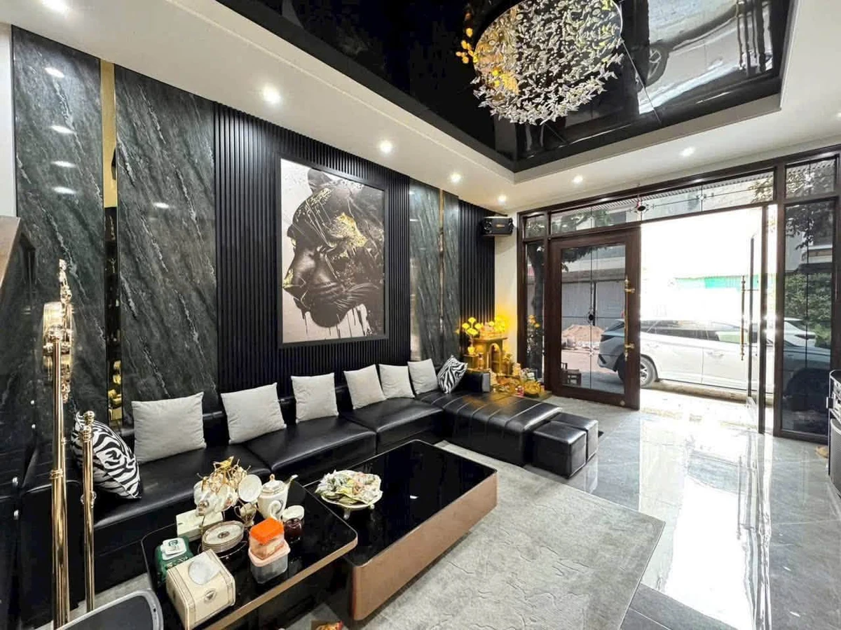 Bán nhà 3 tầng hiện đại 80m² mặt tiền 5m gần chợ Đông Vệ - Ảnh thu nhỏ 2
