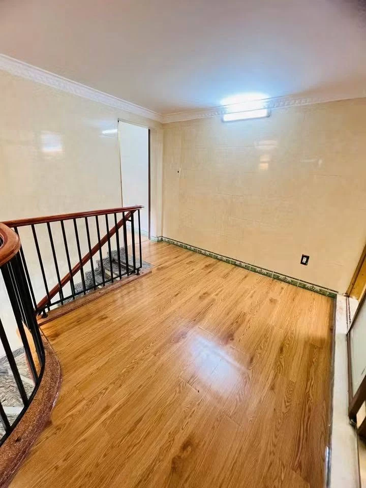 Bán nhà 2 tầng 30m² mặt ngõ Hồ Sen 1,7 tỷ - Ảnh thu nhỏ 3