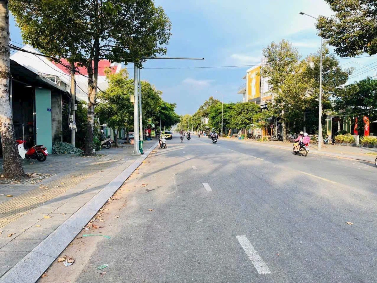 Bán đất mặt tiền đường Ba Tháng Hai 153m2, trung tâm Long Hải, giá 5,4 tỷ - Ảnh thu nhỏ 3