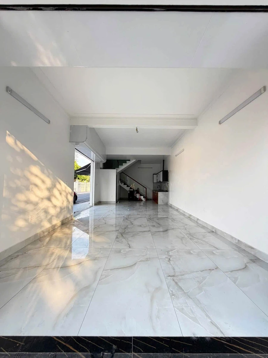 Cho thuê nhà 3 tầng lô góc 60m² Tân Tiến, An Dương - Ảnh thu nhỏ 2
