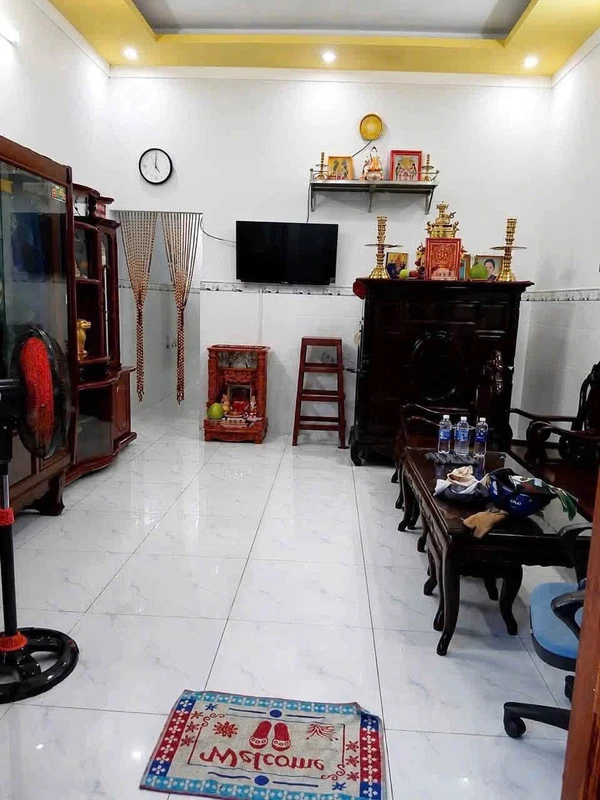 Bán nhà 4,5x19m thổ cư 100%, 2PN, giá 1,75 tỷ tại Tương Bình Hiệp, Thủ Dầu Một
