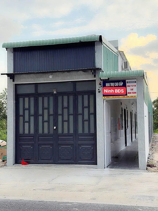 Bán dãy trọ 150m² Becamex Chơn Thành, 1 kiot 5 phòng, cho thuê 12,8tr/tháng
