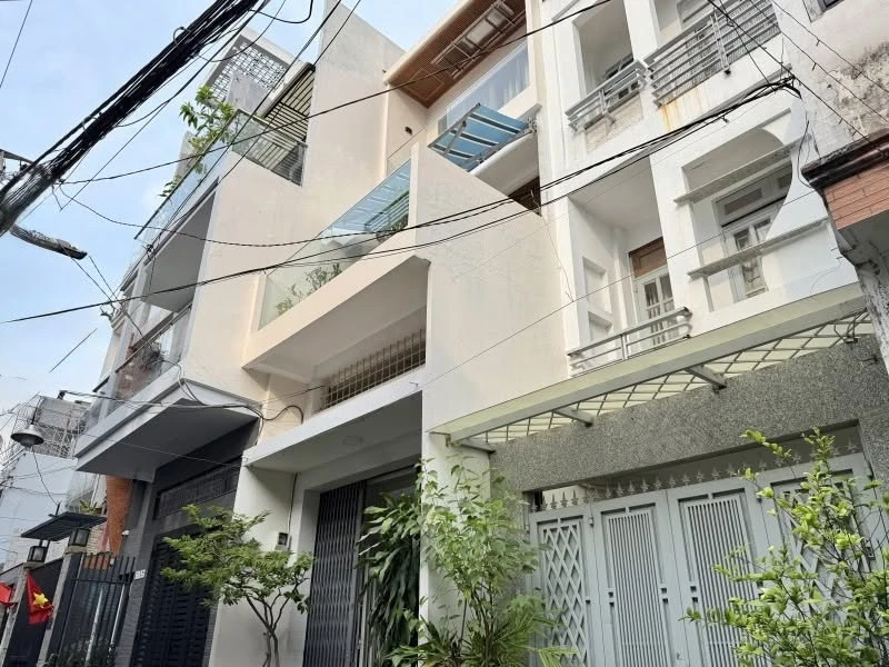 Bán nhà phố 45m² 2 tầng đường Huỳnh Văn Bánh, Phú Nhuận - Ảnh 1