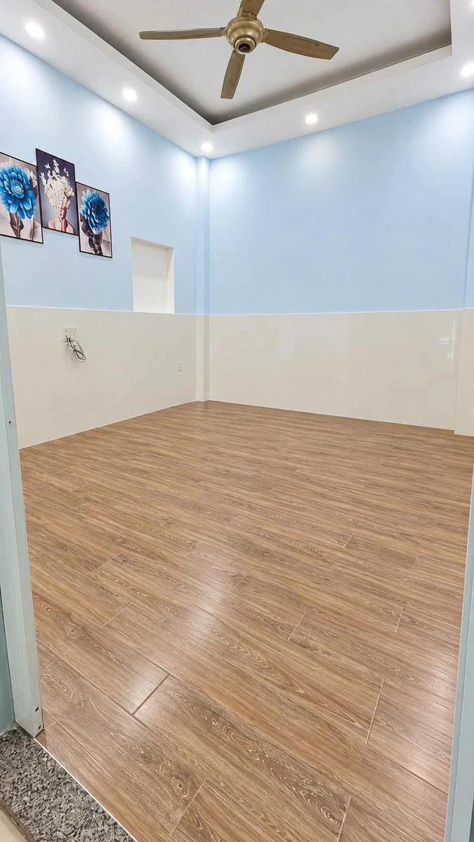 Cho thuê nhà nguyên căn 5PN, 60m², Quận 10 - Ảnh thu nhỏ 3