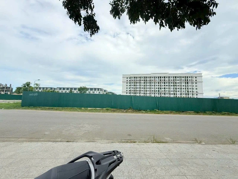 Bán đất mặt tiền Nguyễn Lộ Trạch, Huế 819m2, 7,3 tỷ