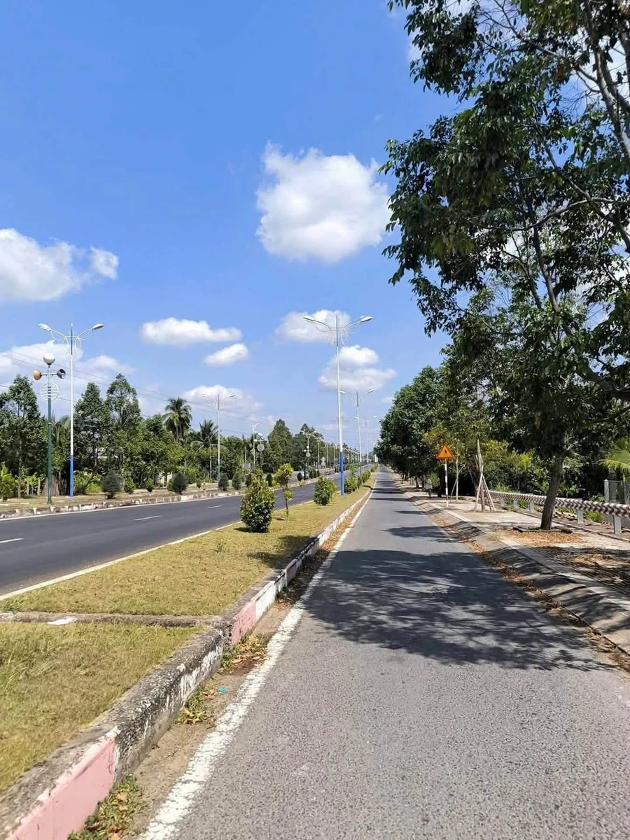 Bán đất mặt tiền Trương Vĩnh Trọng 375m2 Giồng Trôm Vĩnh Long - Ảnh 1