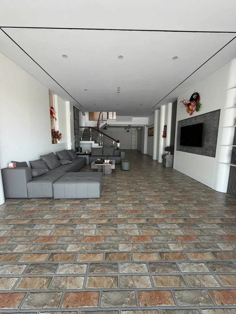 Bán nhà 3 tầng full nội thất đường An Dương Vương, 8.5 tỷ, 101m² - Ảnh 1