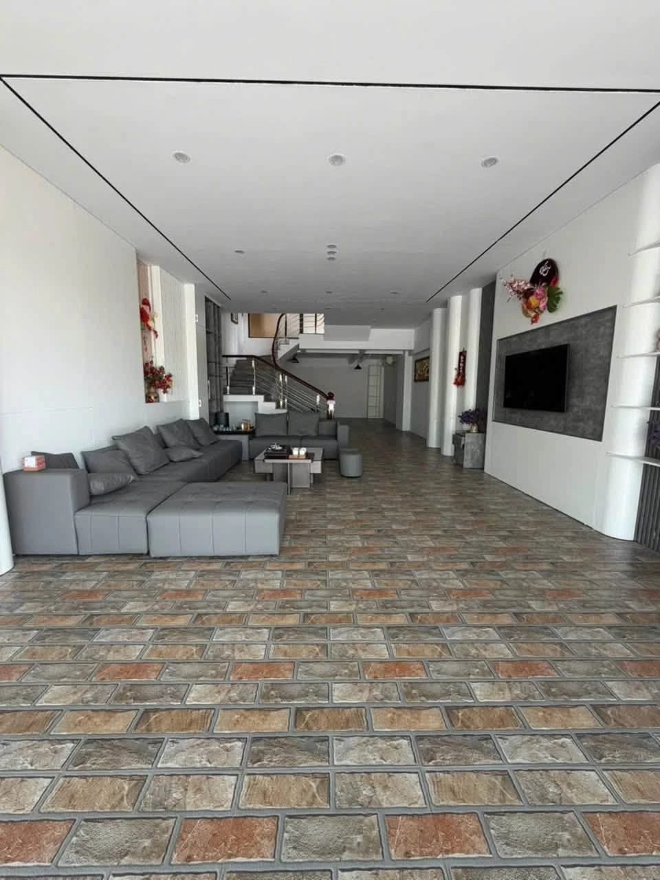 Bán nhà 3 tầng full nội thất đường An Dương Vương, 8.5 tỷ, 101m² - Ảnh 1