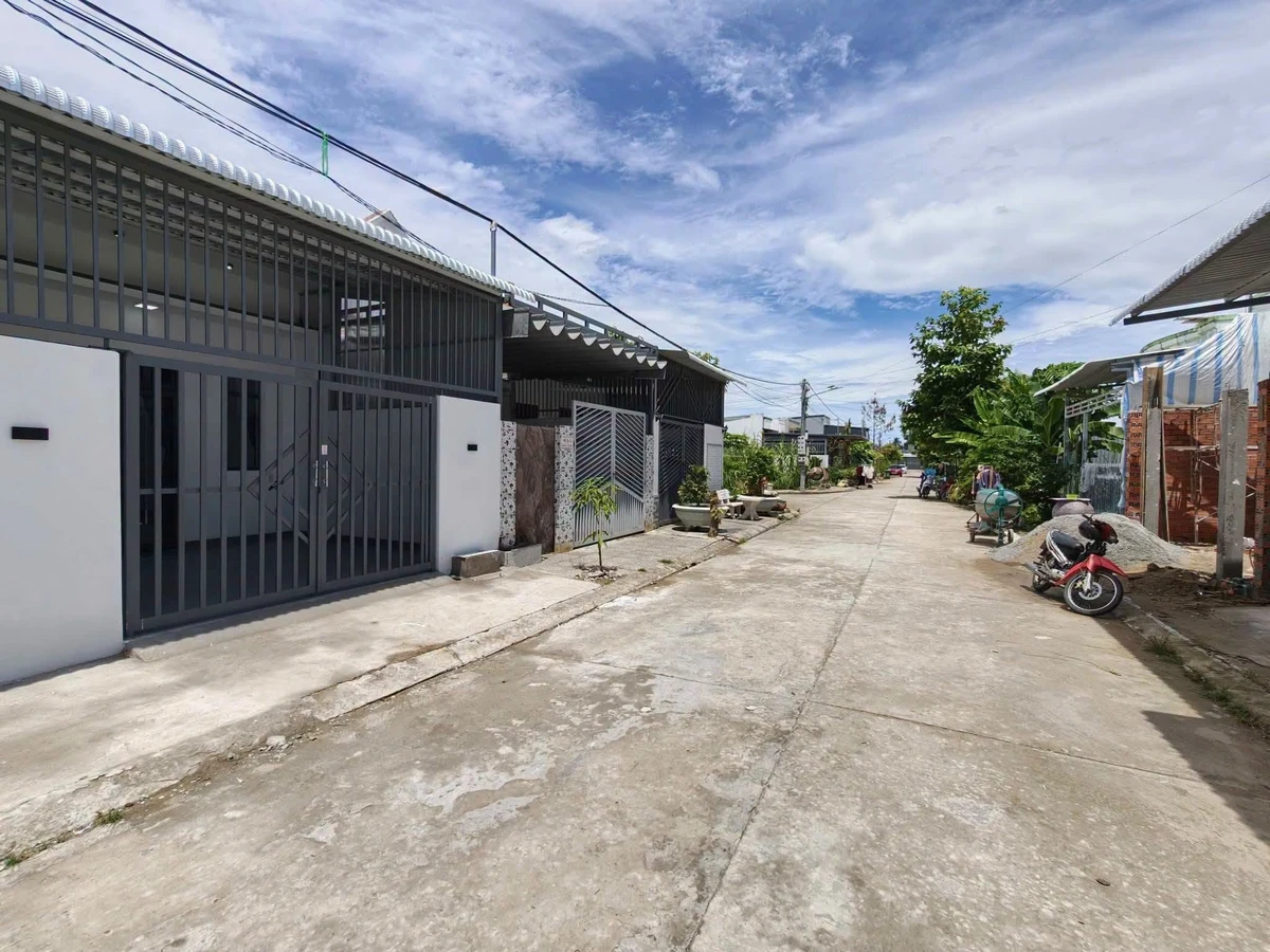 Bán nhà mới 2 phòng ngủ 97.5m² Châu Thành, Kiên Giang - Ảnh thu nhỏ 2