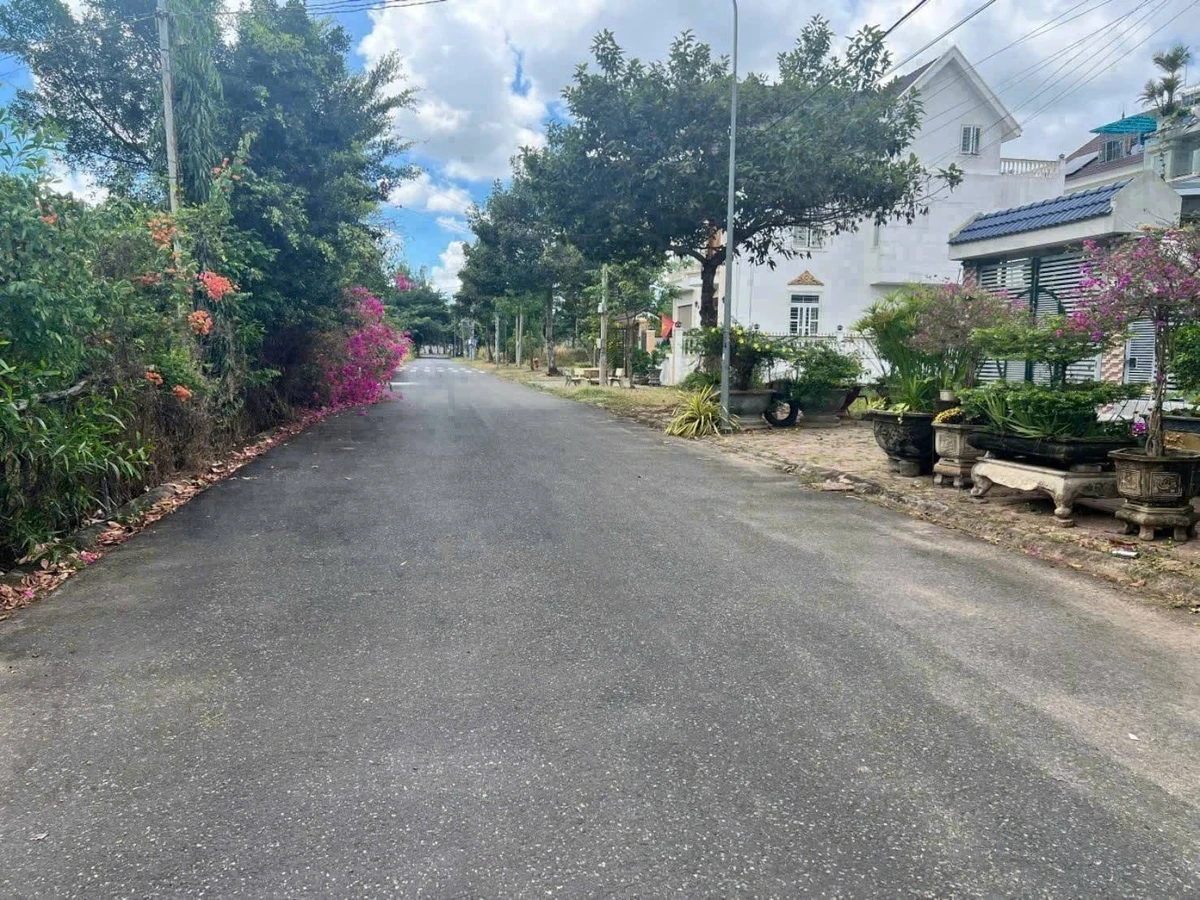 Bán lô đất biệt thự 166m2 đường Phạm Văn Nghị, KDC Barimex Long Tâm, Bà Rịa, giá 3,3 tỷ - Ảnh thu nhỏ 3