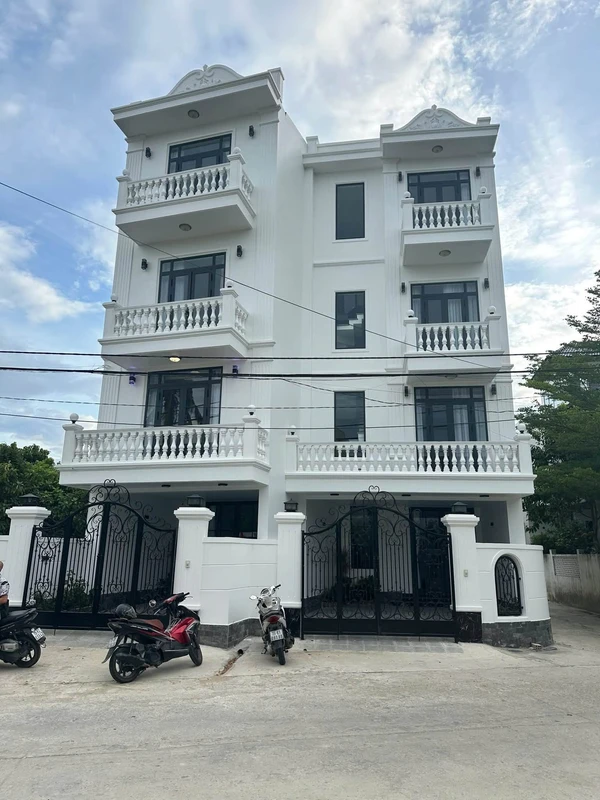 Bán nhà 4 tầng mặt tiền 196m² Nguyễn Như Chương Huế 3.3 tỷ