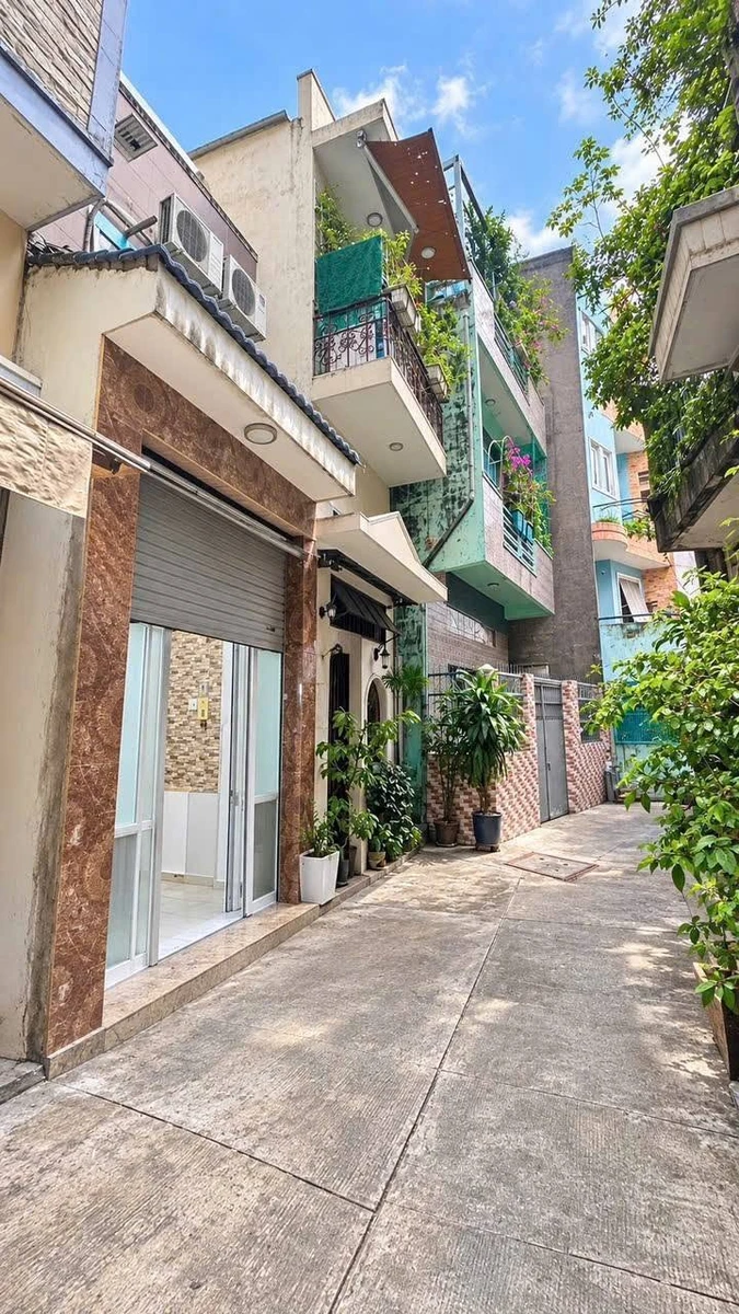 Cho thuê nhà 2PN Cách Mạng Tháng 8, Q3 - 11 triệu/tháng - Ảnh 1