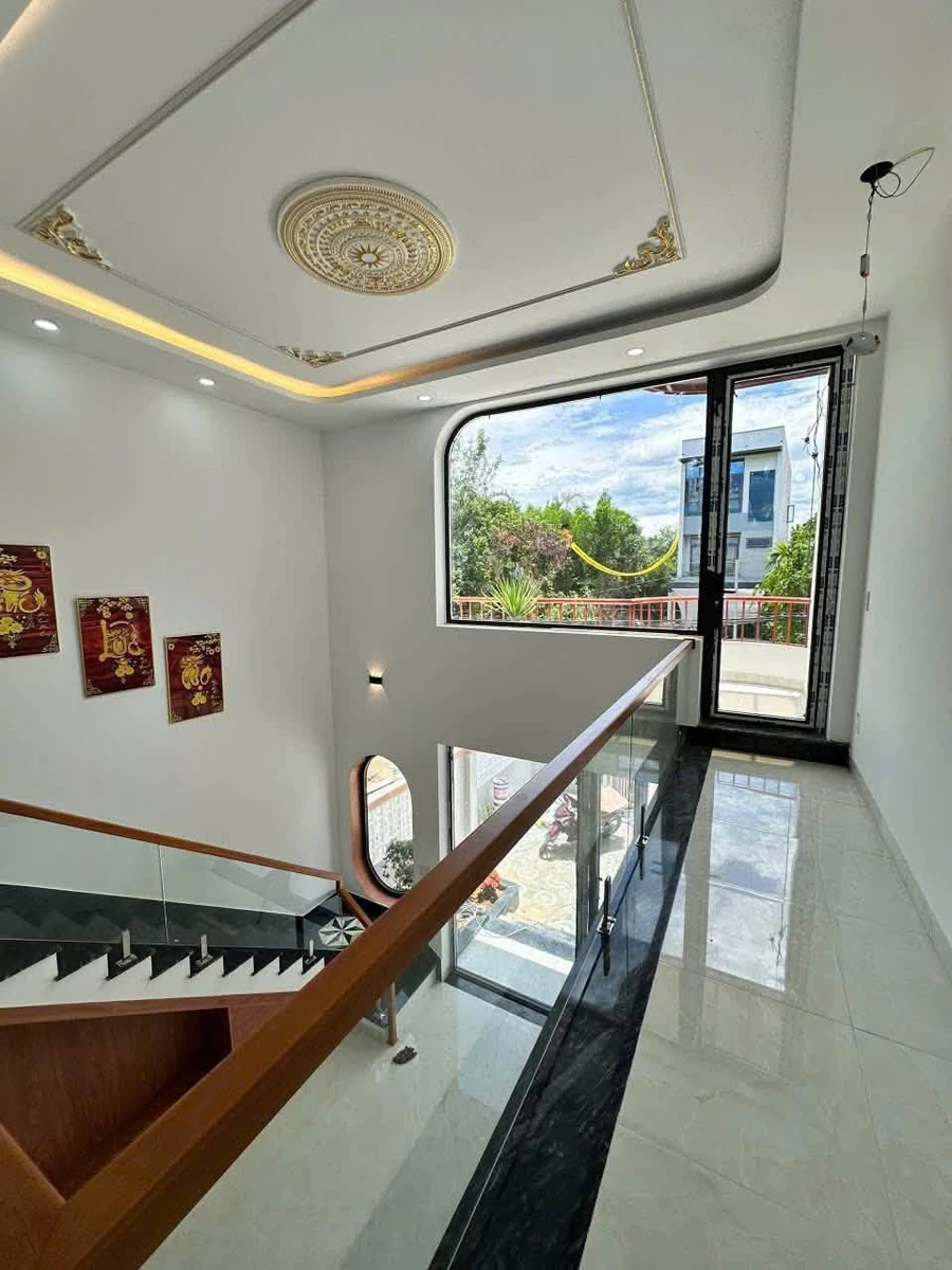Bán villa 2 tầng 100m2, 3PN 2WC đường Minh Mạng, Thủy Xuân, Huế giá 2 tỷ - Ảnh thu nhỏ 4