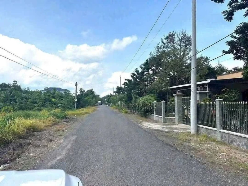Bán đất mặt tiền Nhựa Minh Long Chơn Thành 30000m2 390 triệu
