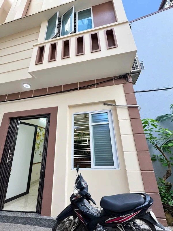 Bán nhà 4 tầng 41m² mặt ngõ Thiên Lôi gần chợ Đôn, giá 2,8 tỷ