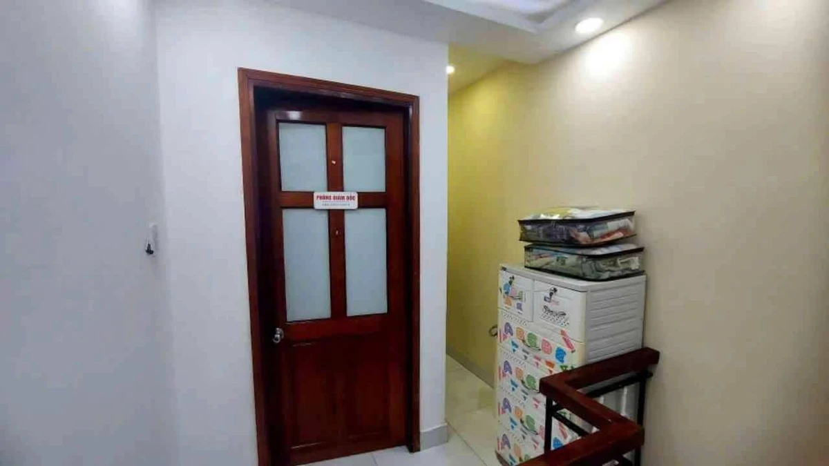 Bán nhà 1 trệt 1 lửng 1 lầu 3,5x7,5m đường Lạc Long Quân, Quận 11, giá 4,65 tỷ - Ảnh thu nhỏ 3