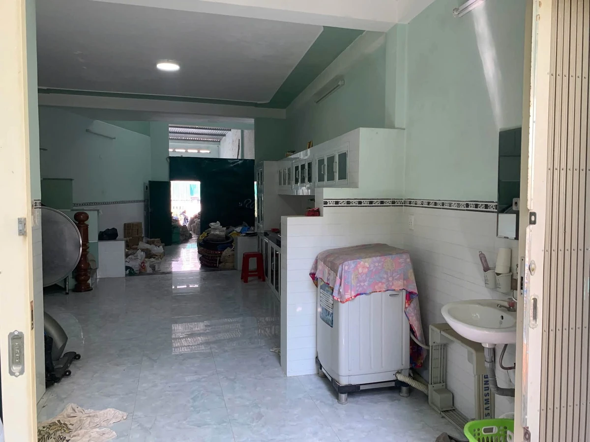 Bán nhà hẻm 110m2 Quang Trung Quận 10, giá 2,2 tỷ - Ảnh thu nhỏ 2