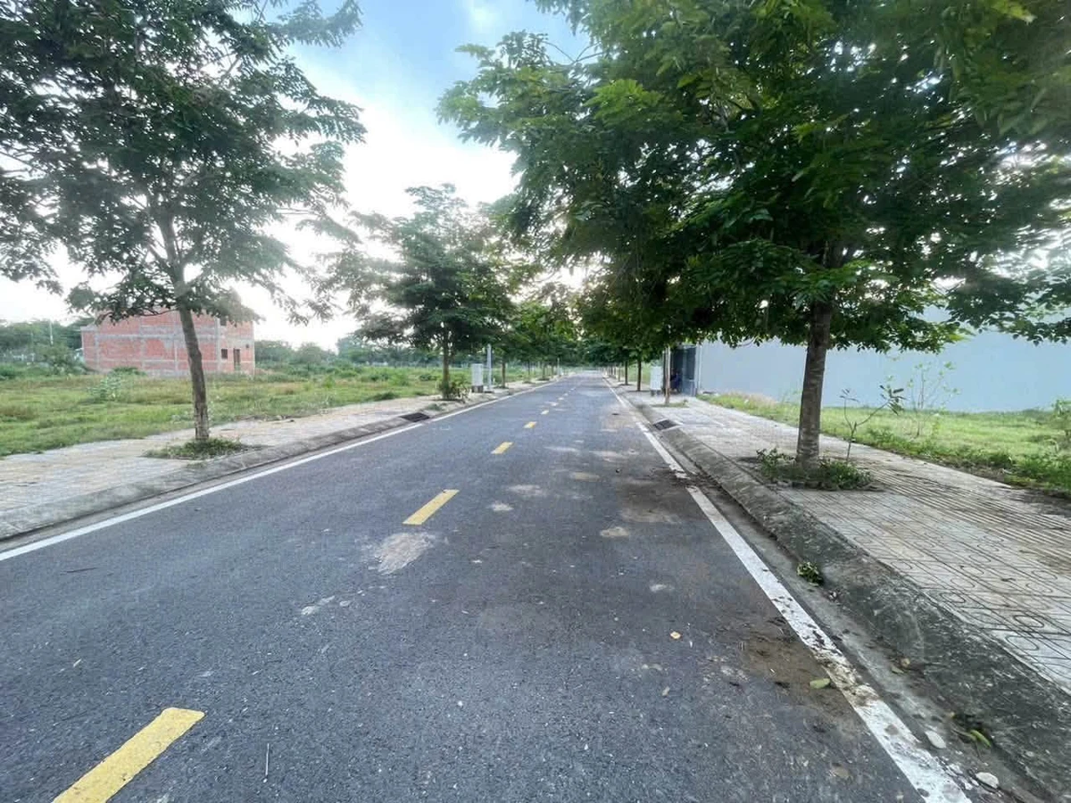 Bán lô đất mặt tiền 10x30m Nguyễn Thị Rành Củ Chi - Ảnh thu nhỏ 2