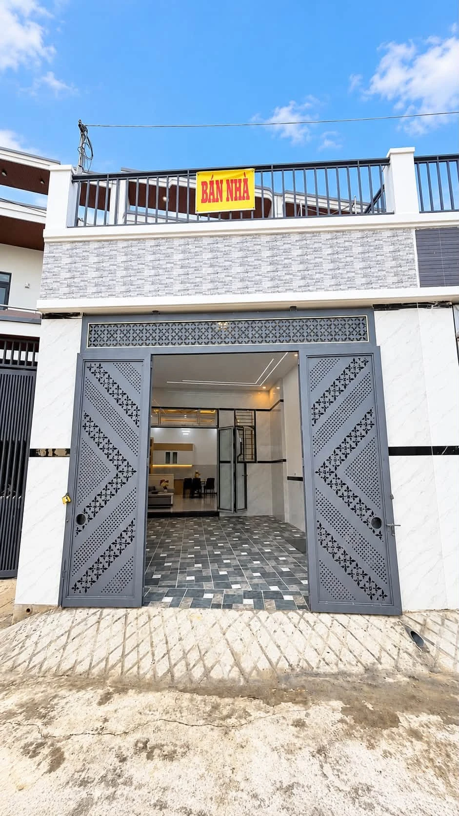 Bán nhà lầu trệt 100m² 4PN sân đậu xe tải tại Khánh Bình, Tân Uyên, Bình Dương - Ảnh 1