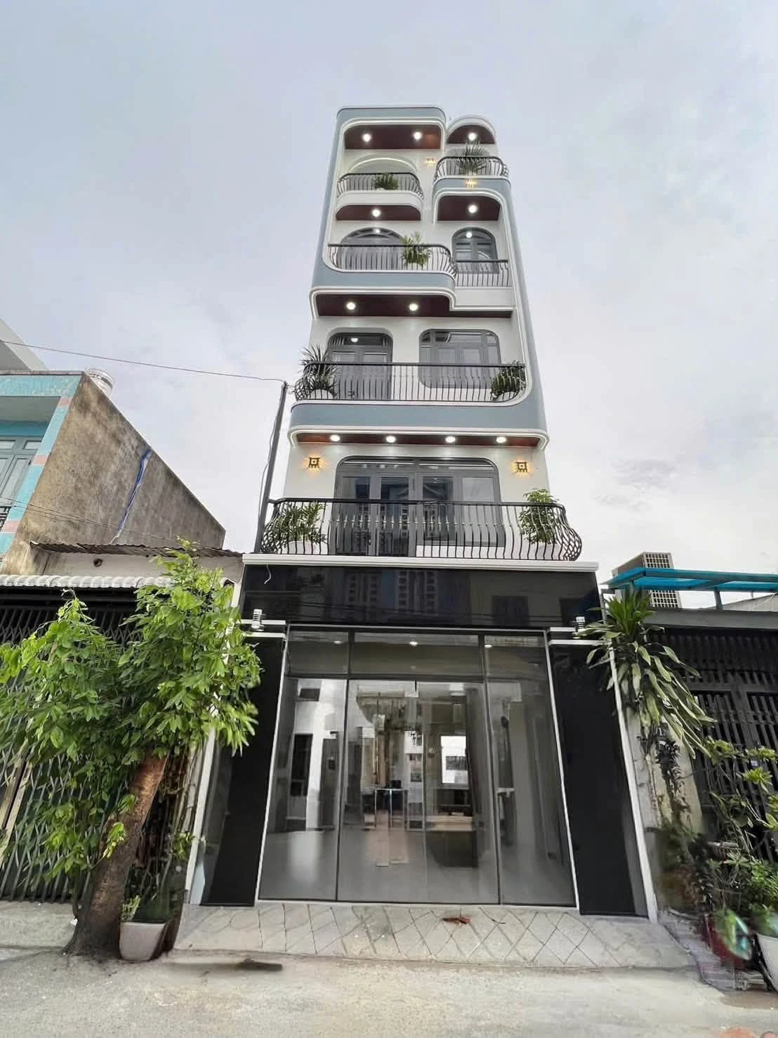 Bán nhà phố cao cấp Bình Thành, Bình Tân, 4 PN, 67.5m², 8 tỷ 3 - Ảnh 1