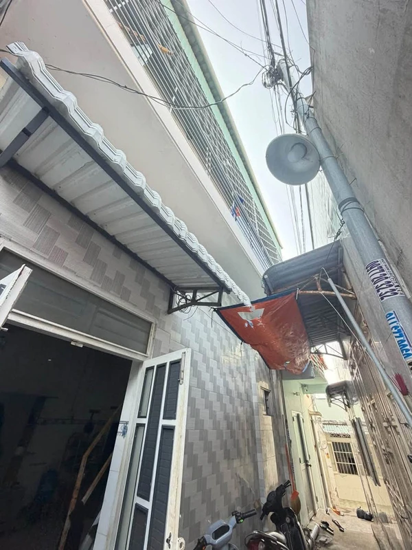 Bán nhà lầu 70m² Hoa Lăm Đức Long 550 triệu