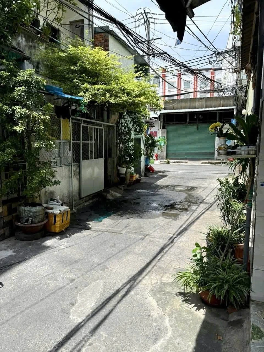 Bán nhà hẻm xe hơi 5m, 50m², 3 phòng ngủ, giá 5 tỷ gần Đầm Sen - Ảnh 1